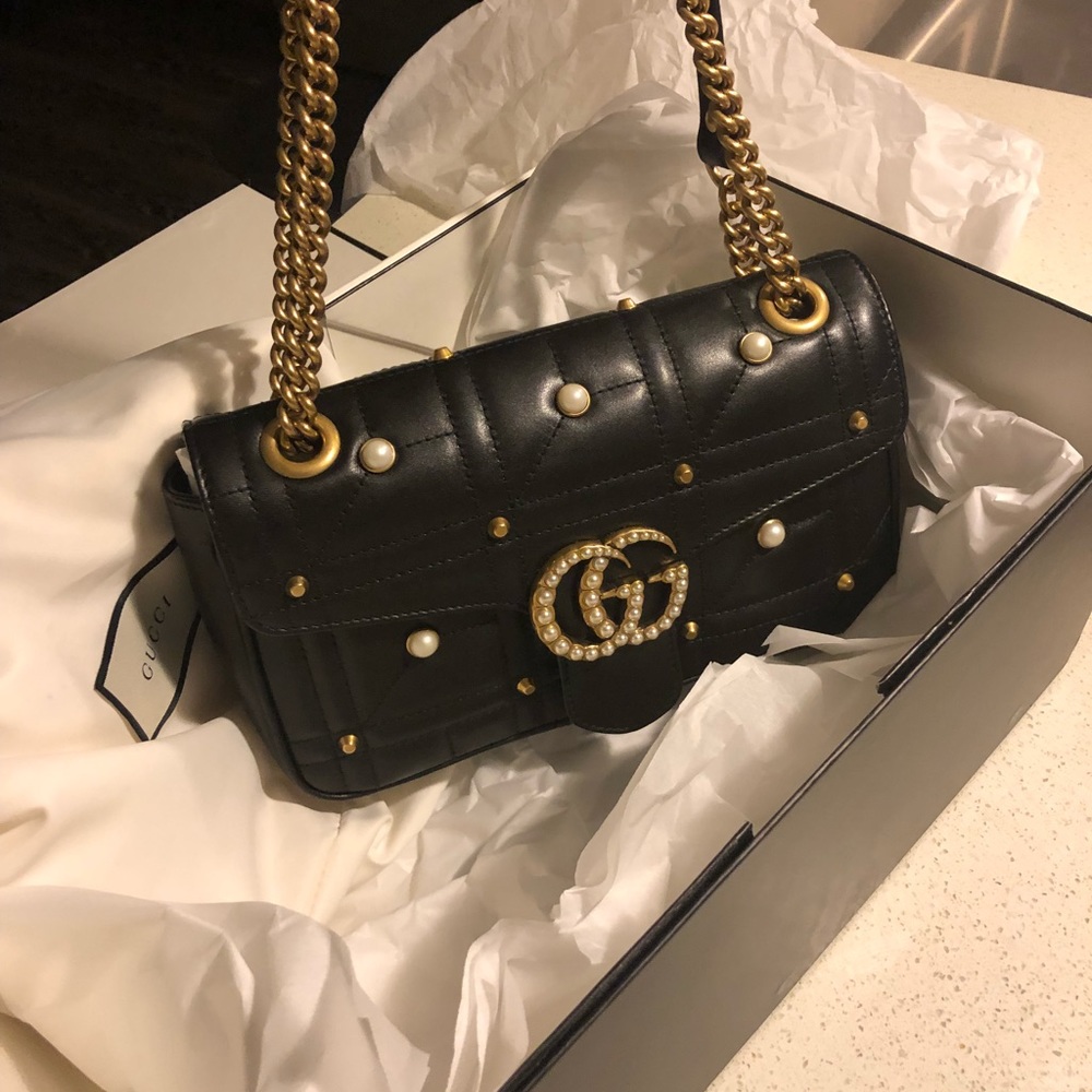 WOMANS GUCCI BAG